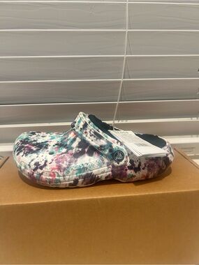 NWT CROCS Tie-Dye Lined Classic Clog in Teal, Pink, Purple, White